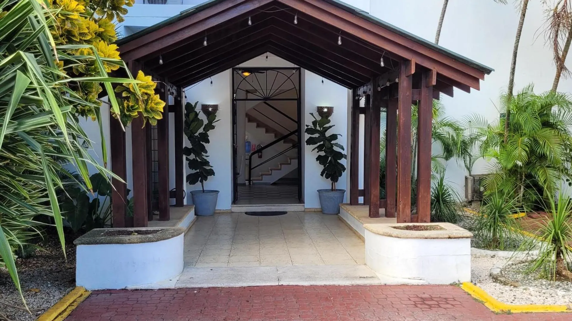 ***  Calypso Beach Hotel By The Urbn House Santo Domingo Airport Boca Chica República Dominicana